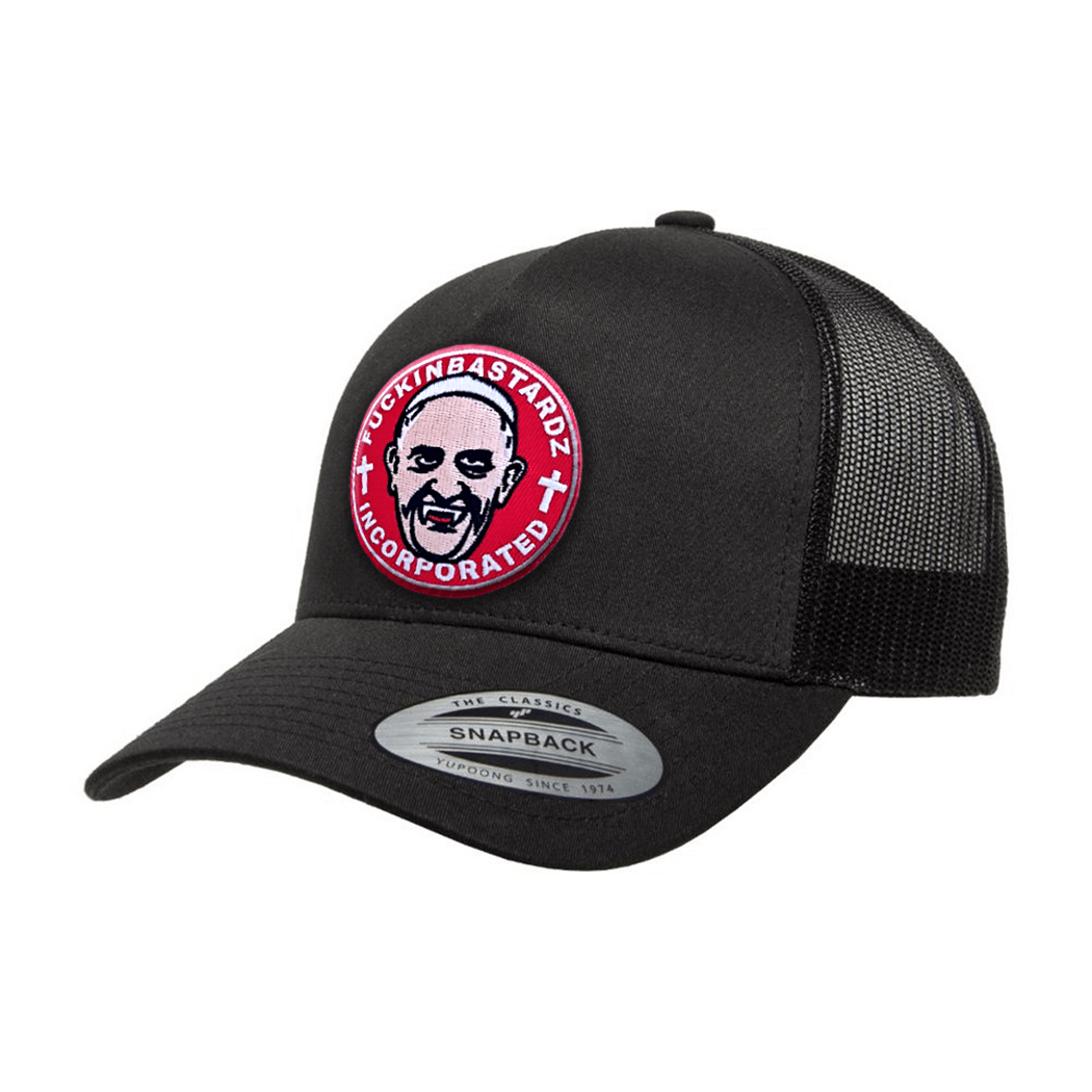 Trucker cap with Conde Pápula embroidered patch